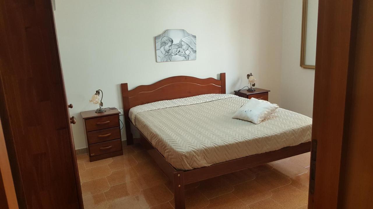 Casa Turismo "Madonna Del Paradiso" マツァーラ・デル・ヴァッロ エクステリア 写真